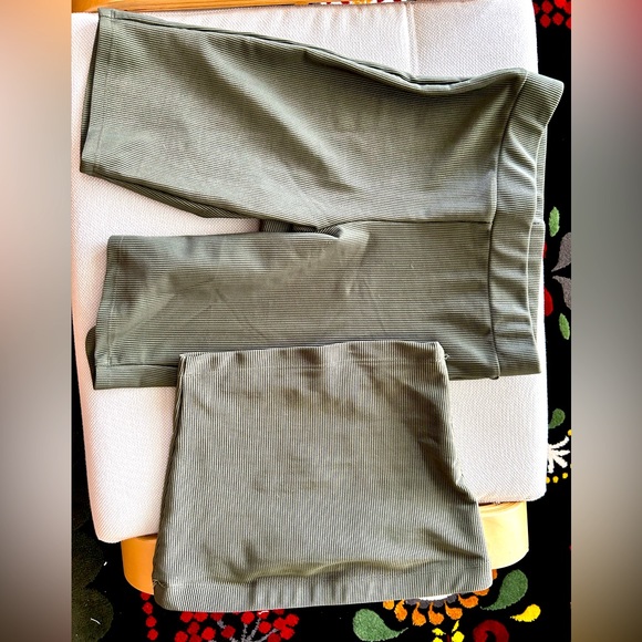 Short set- - Picture 1 of 5